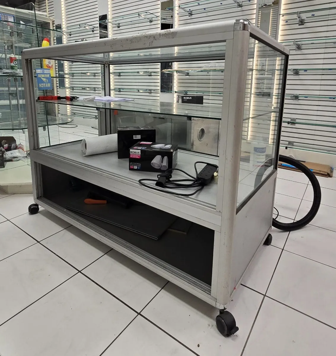 Shop Display Table - Image 1