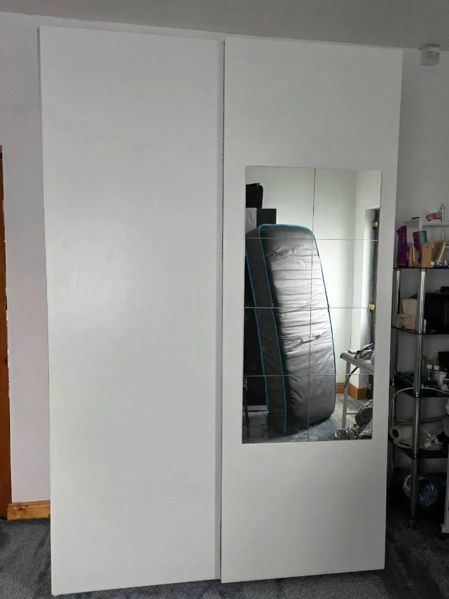 Sliding wardrobe IKEA - Image 2