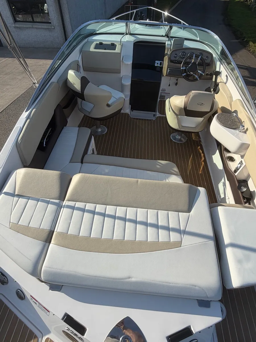 REGAL 2250 2015 SPORTS CUDDY - Image 3