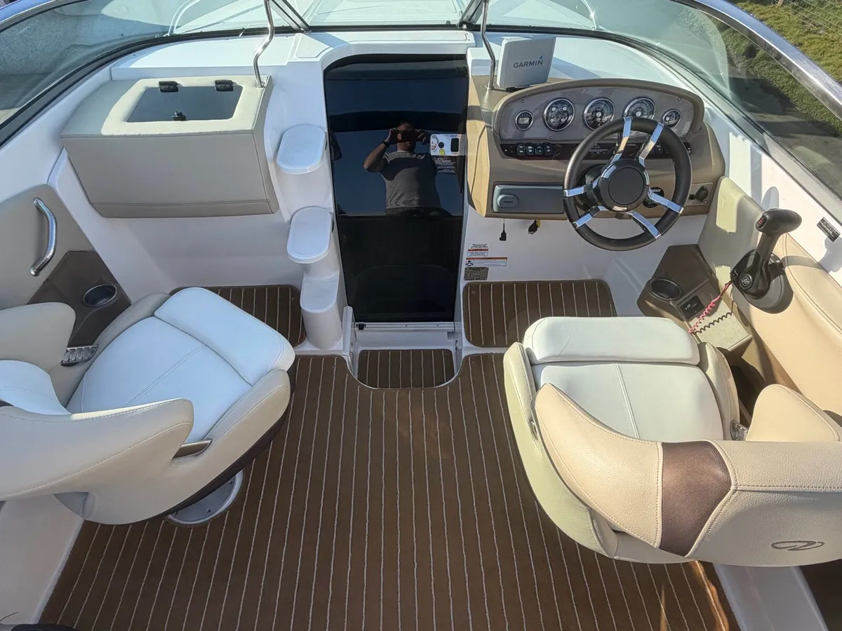 REGAL 2250 2015 SPORTS CUDDY - Image 4