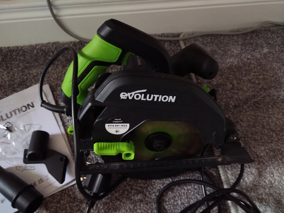 Multi-Material Circular Saw €65 - Image 3
