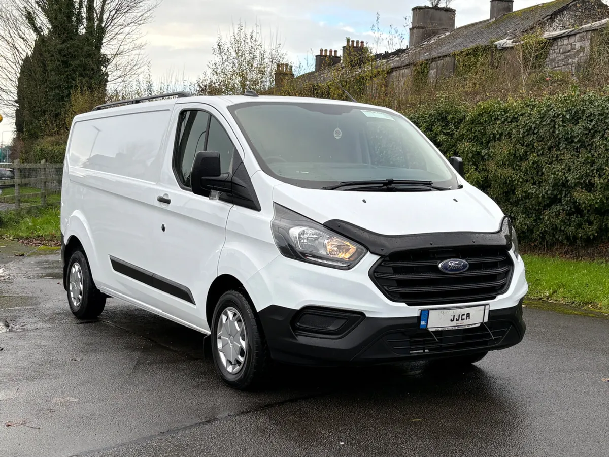 ABSOLUTELY IMMACULATE 221 LWB TRANSIT CUSTOM - Image 2