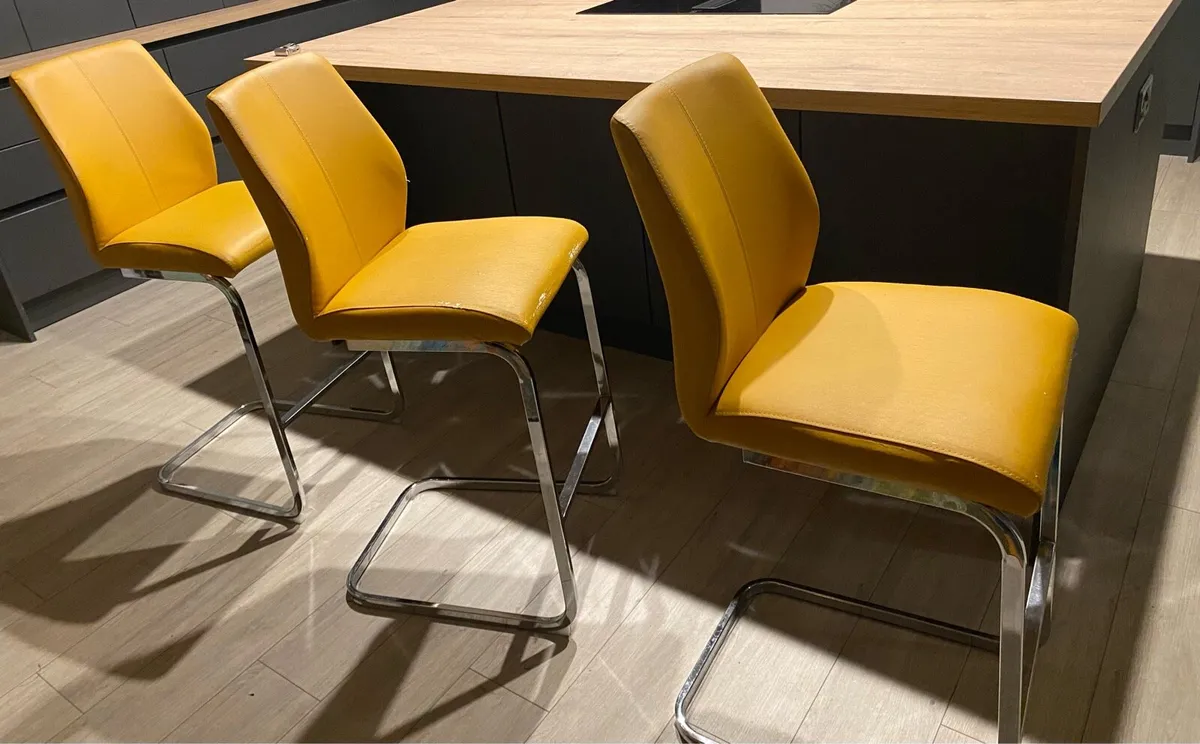 Kitchen Island chairs/ stools - Image 2