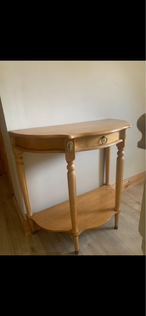 Beautiful Console table - Image 1