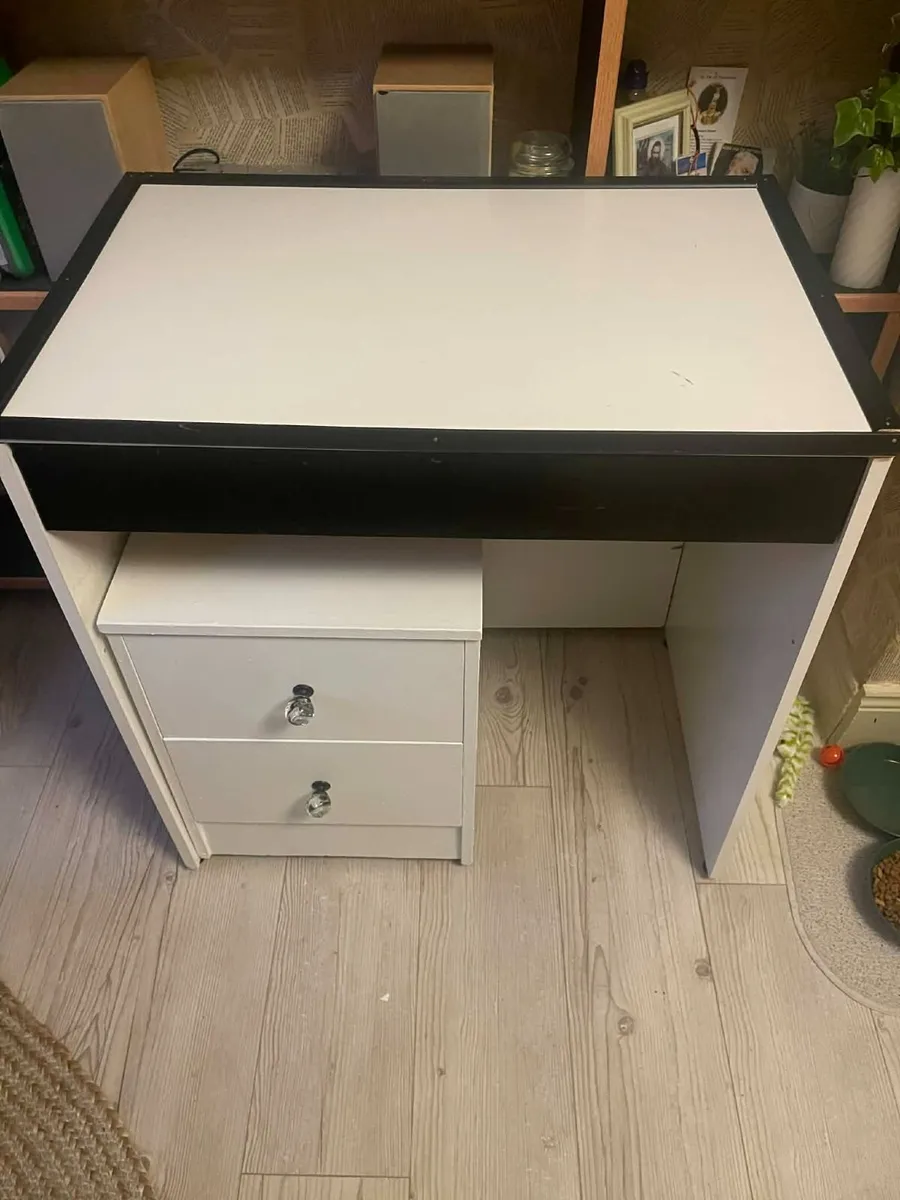 desk and drawers - Image 1