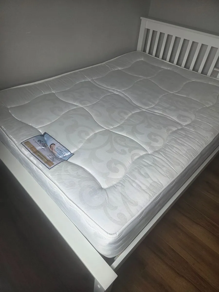 Double bed with frames - Image 2