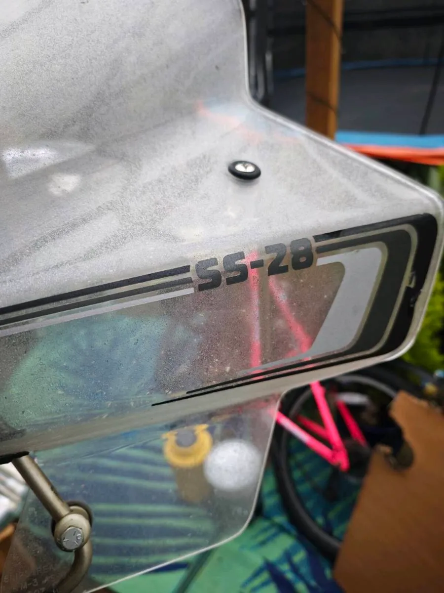 Vintage Windshield SS-28 - Image 2