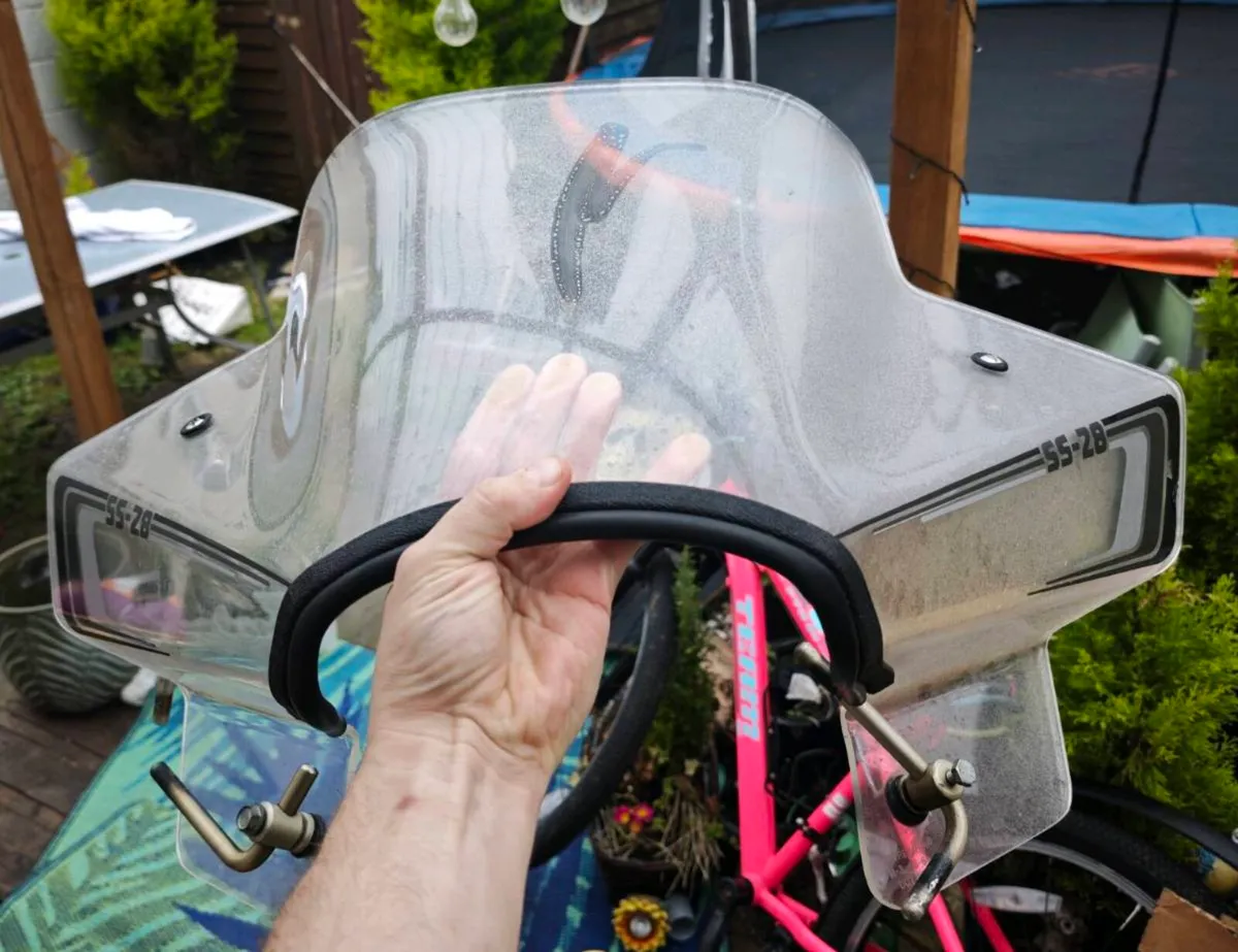 Vintage Windshield SS-28 - Image 1