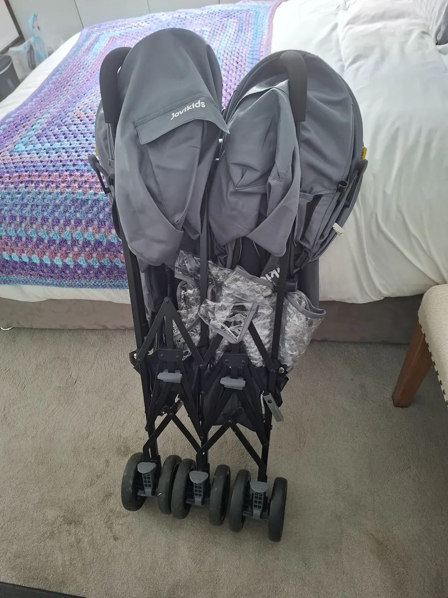 Double buggy (like new) - Image 2