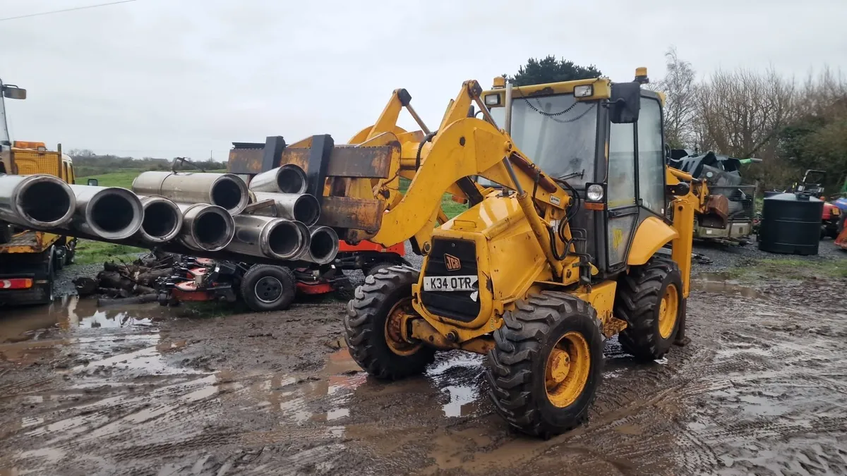 JCB 2CX Backhoe Loader 3000 hours - Image 3