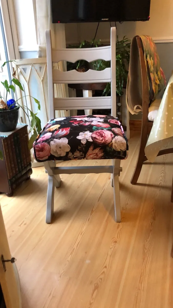 Solid oak bedroom chair - Image 1