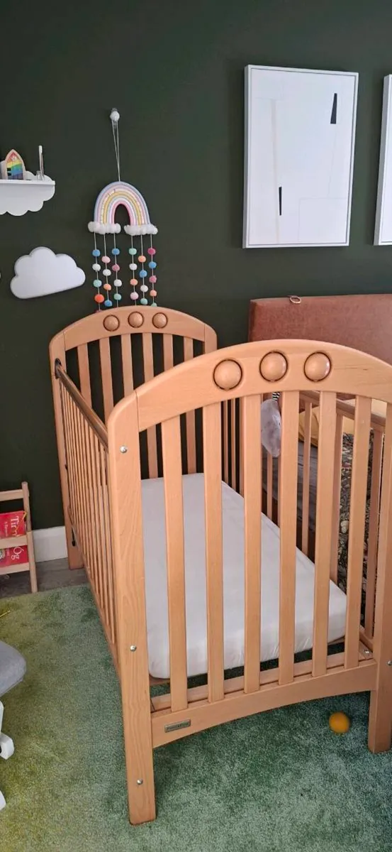 Cot mamas and papas - Image 2