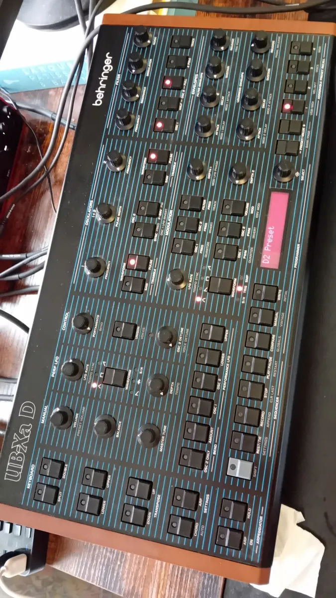 Behringer Ub-xa D polyphonic synthesizer - Image 3