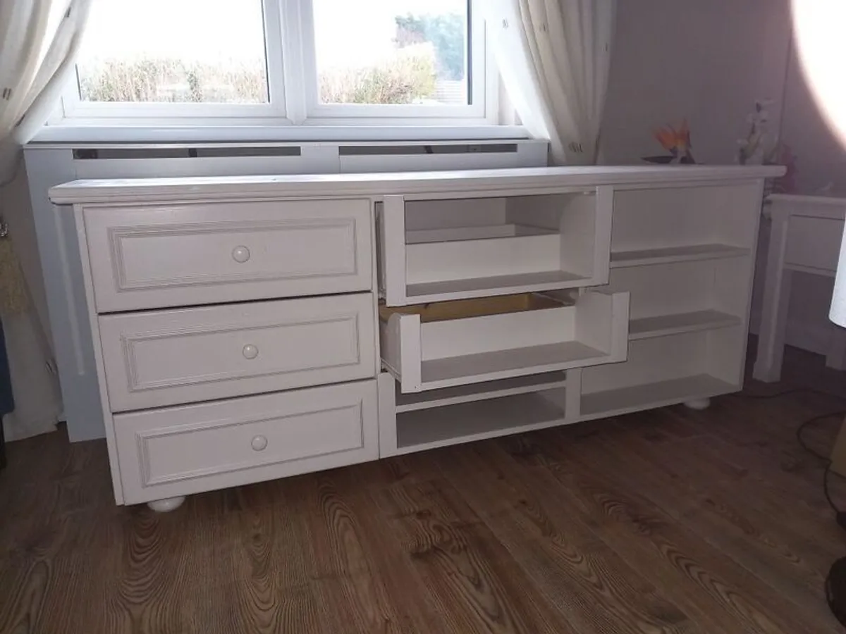 TV cabinet - Image 2