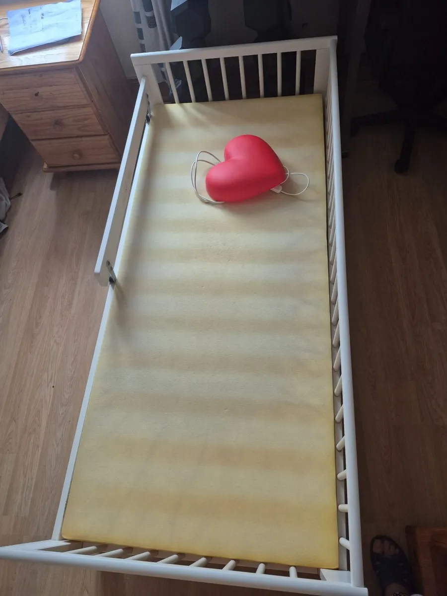 Toddler bed - Image 4