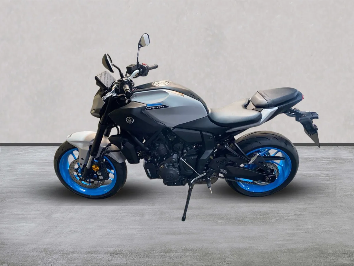 YAMAHA MT-07 ABS, March 26 NI Reg with 17 Miles - Image 2