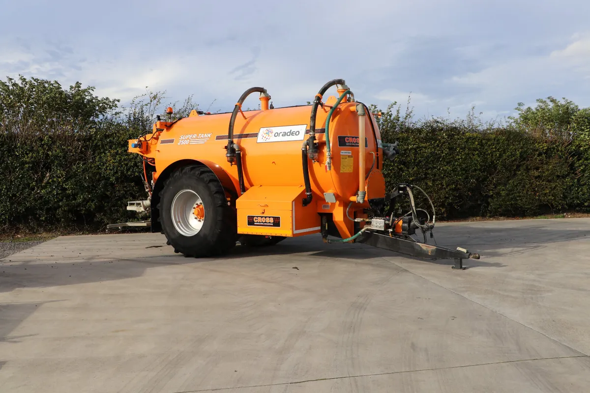 2500 Split Tanker Road Wash - Image 1