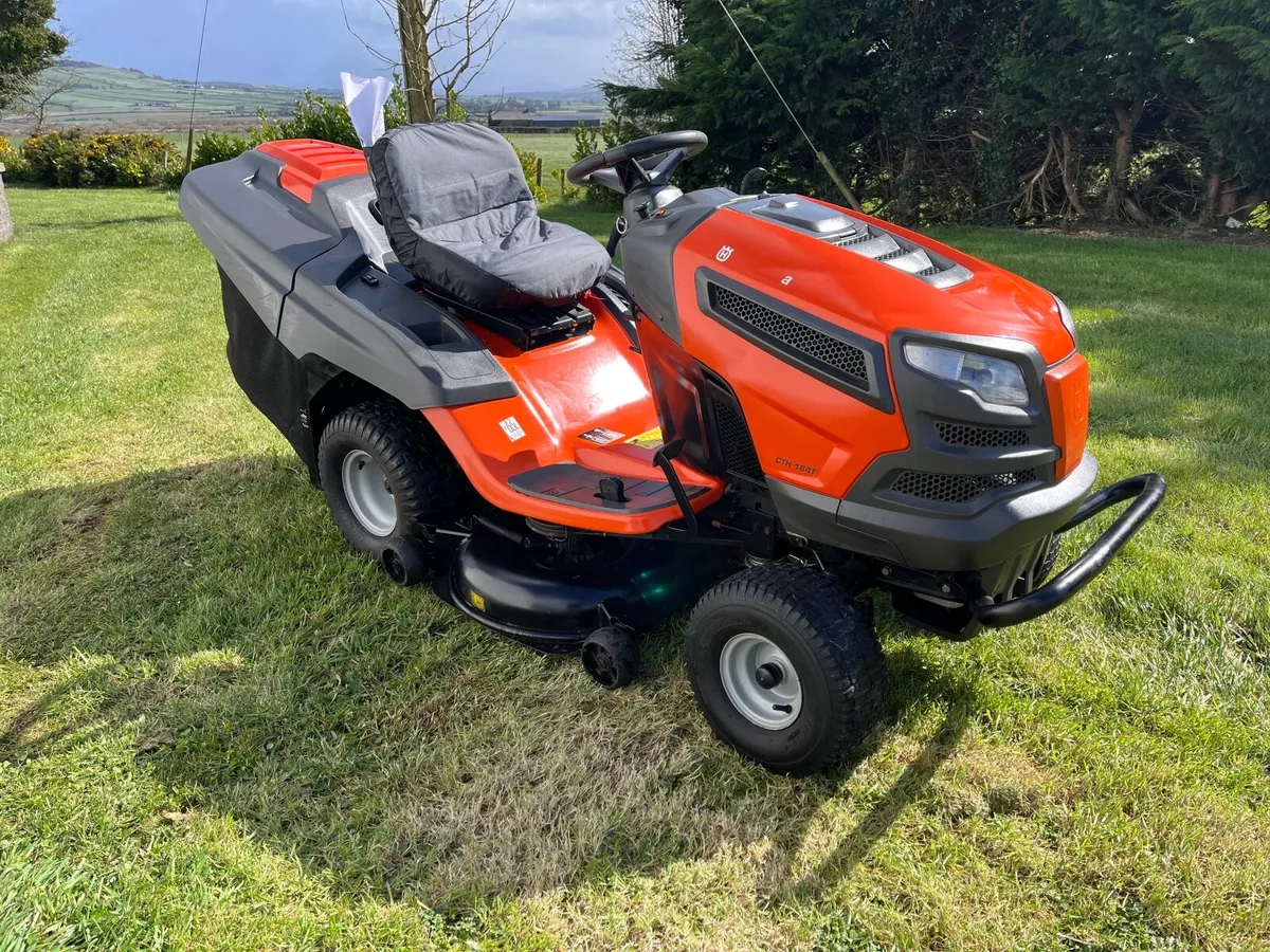 Husqvarna ride on lawnmower - Image 2