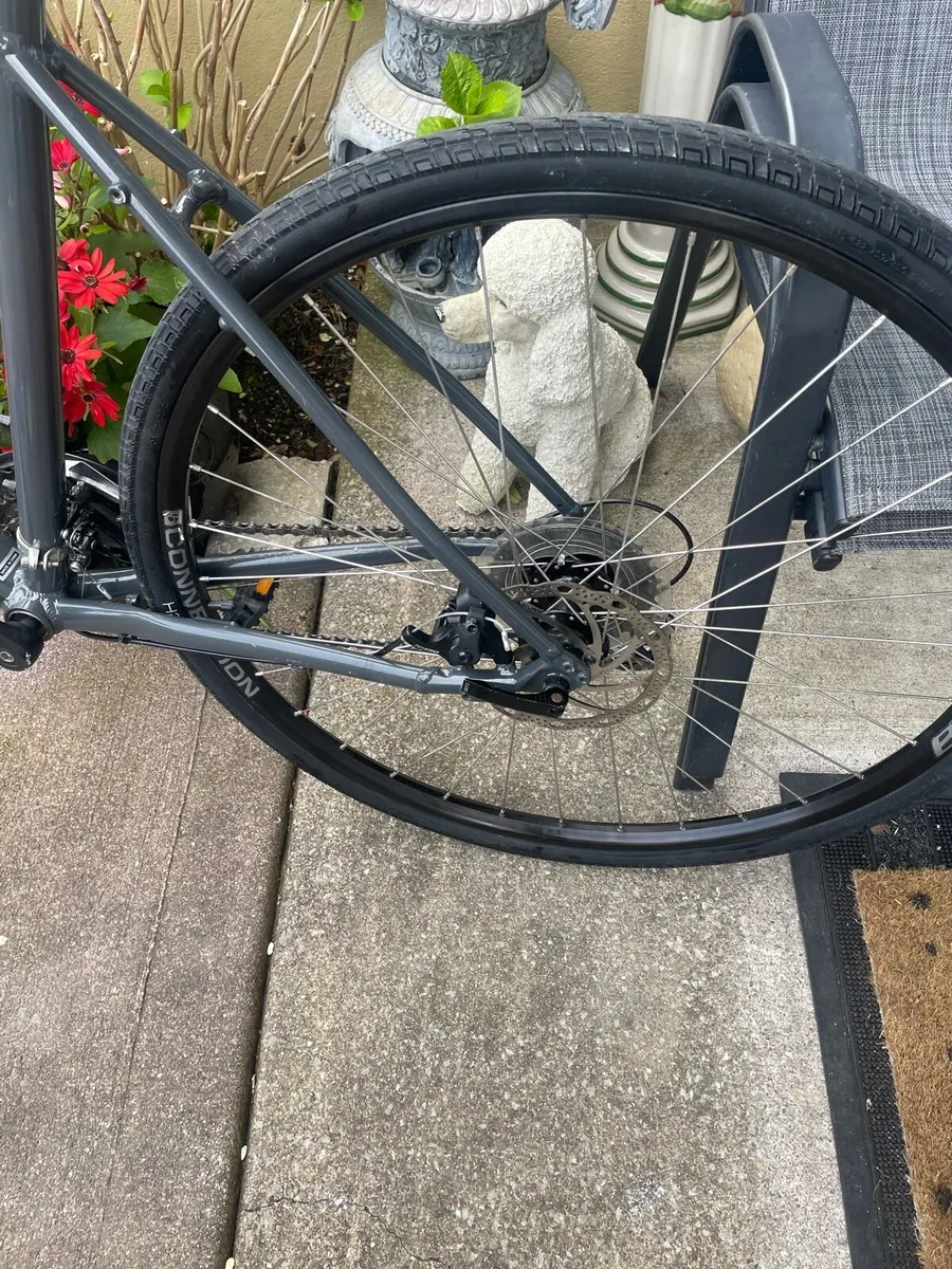 Trek FX1 Hybrid Bike - Image 3