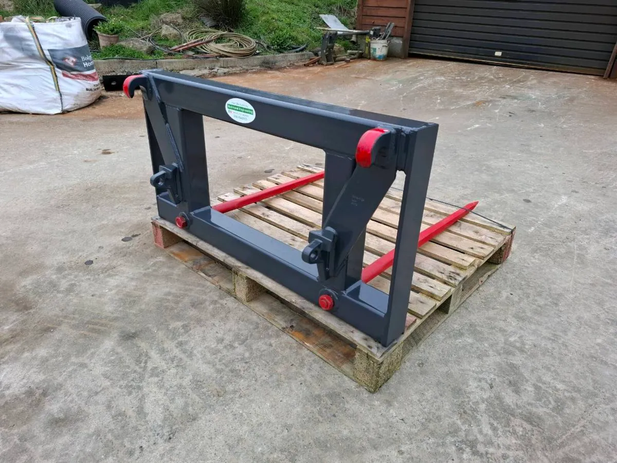 Euro 8 bale spike - Image 1