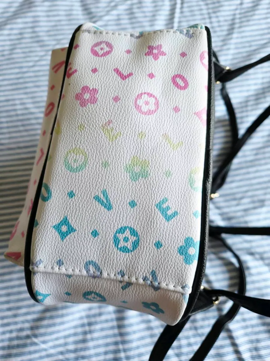 Claire's Backpack - Image 4