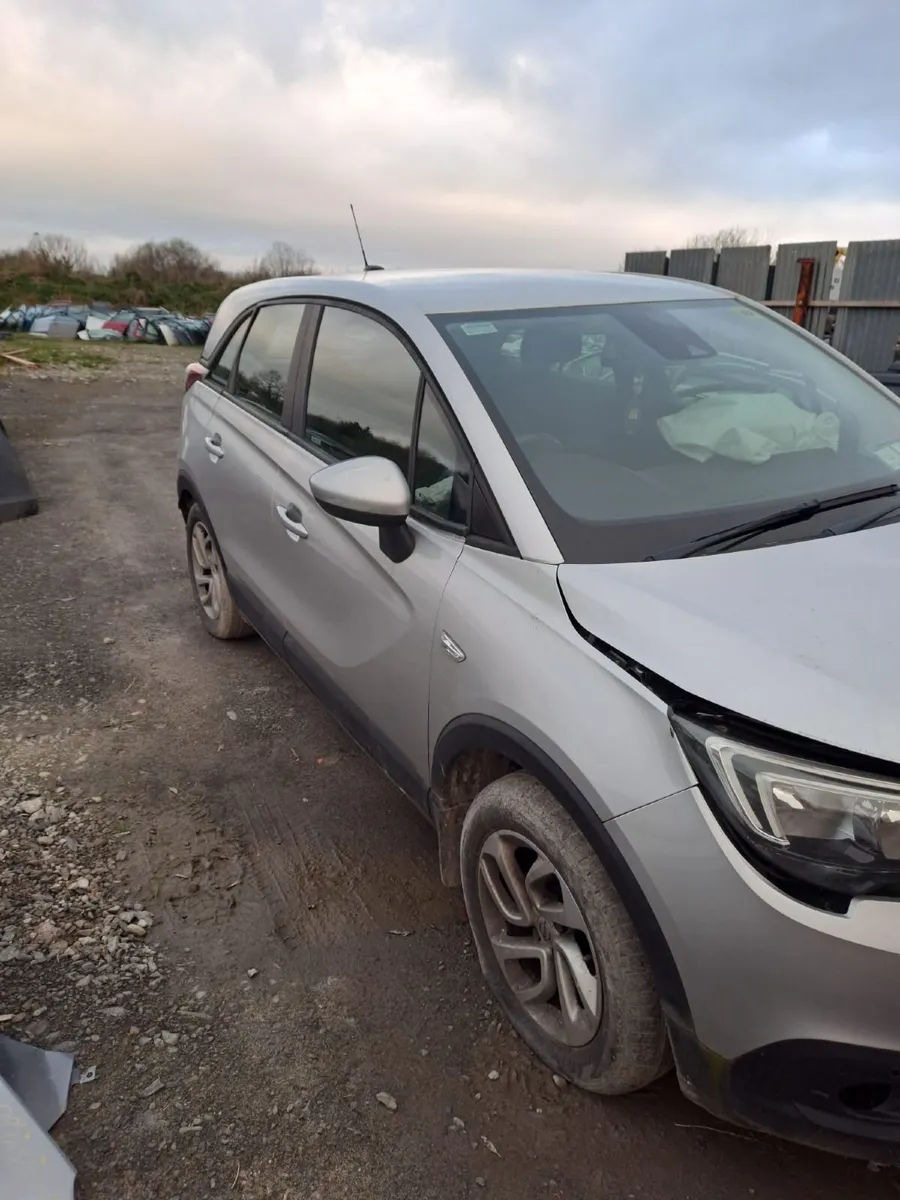 Opel Crossland X 2018 - Image 3