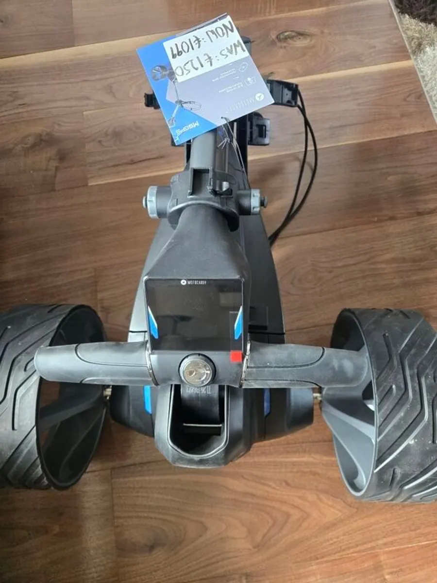 motocaddy M5 GPS golf trolley - PRICE REDUCED brand new - Image 2