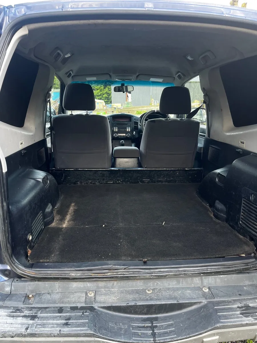 Mitsubishi Pajero 2007 - Image 2