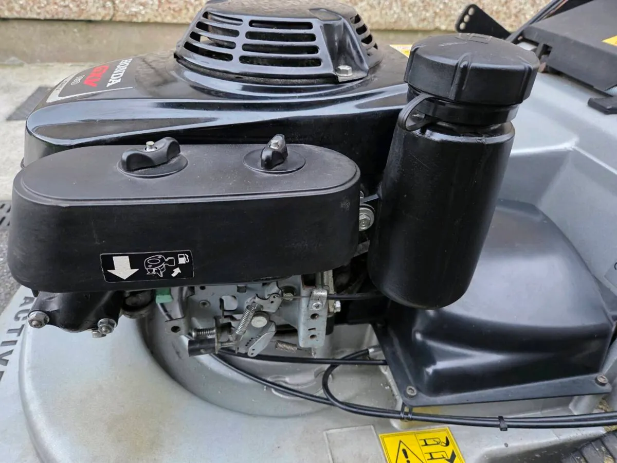 Active 5850 SWH Commercial Lawnmower - Image 4