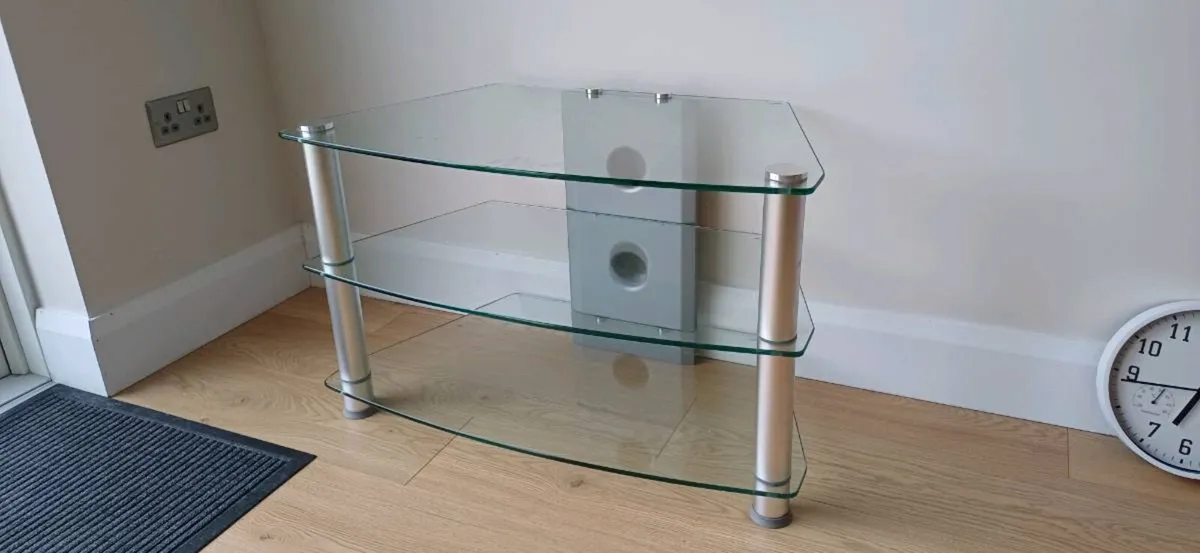 Glass tv unit