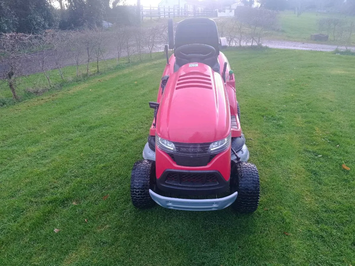 Ride on mower - Image 3