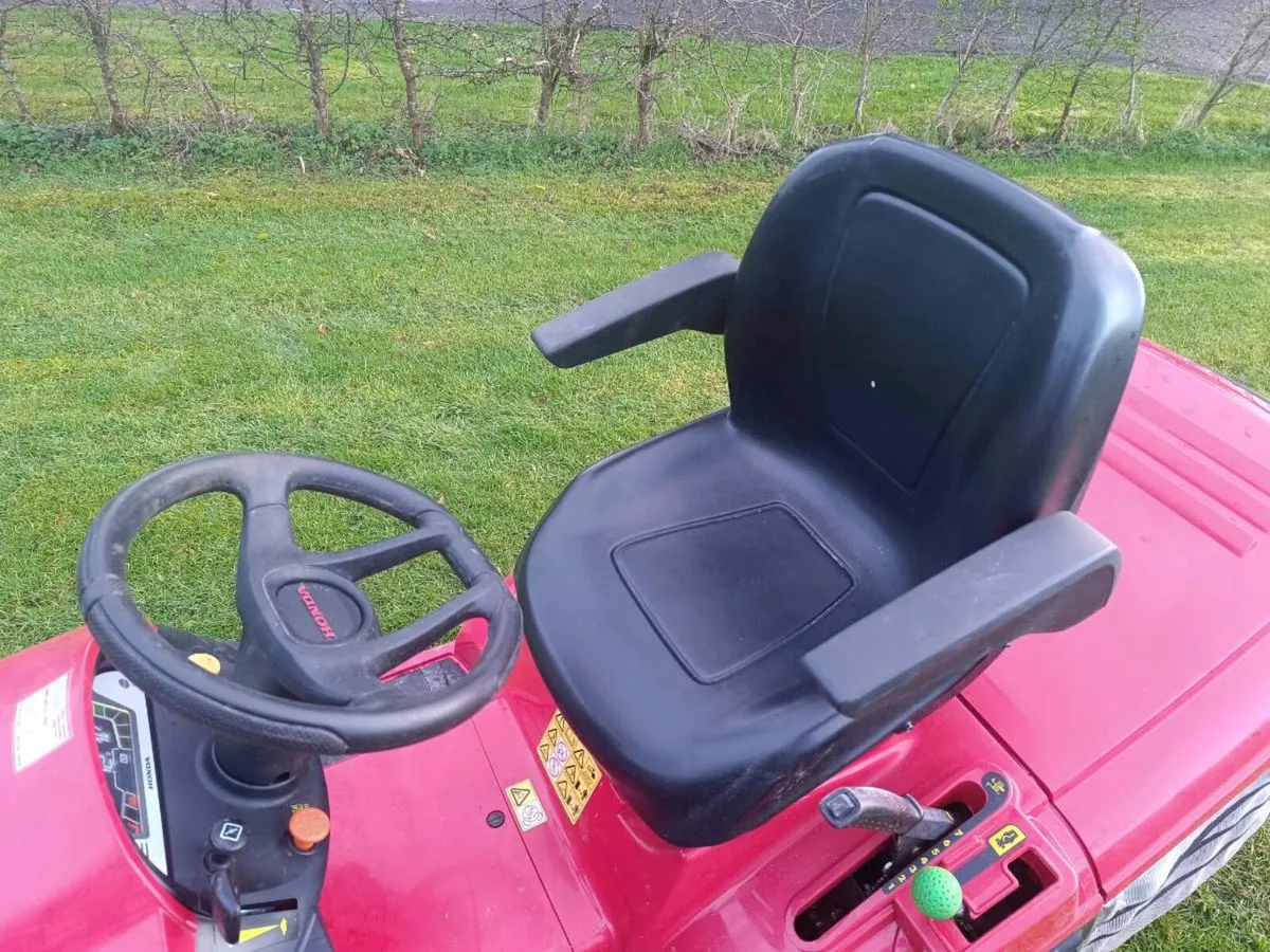 Ride on mower - Image 4