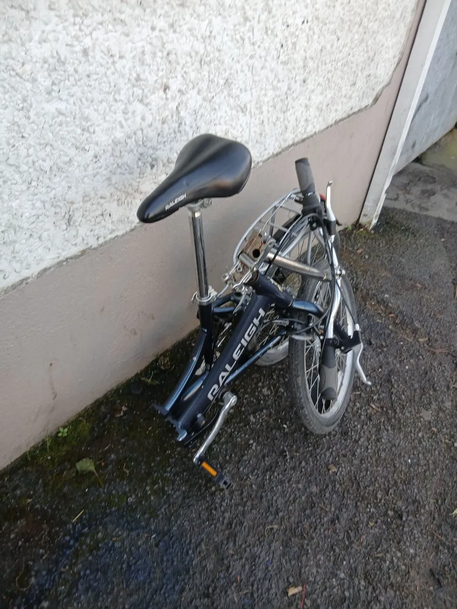 Raleigh folding bike working perfect priced - Image 3