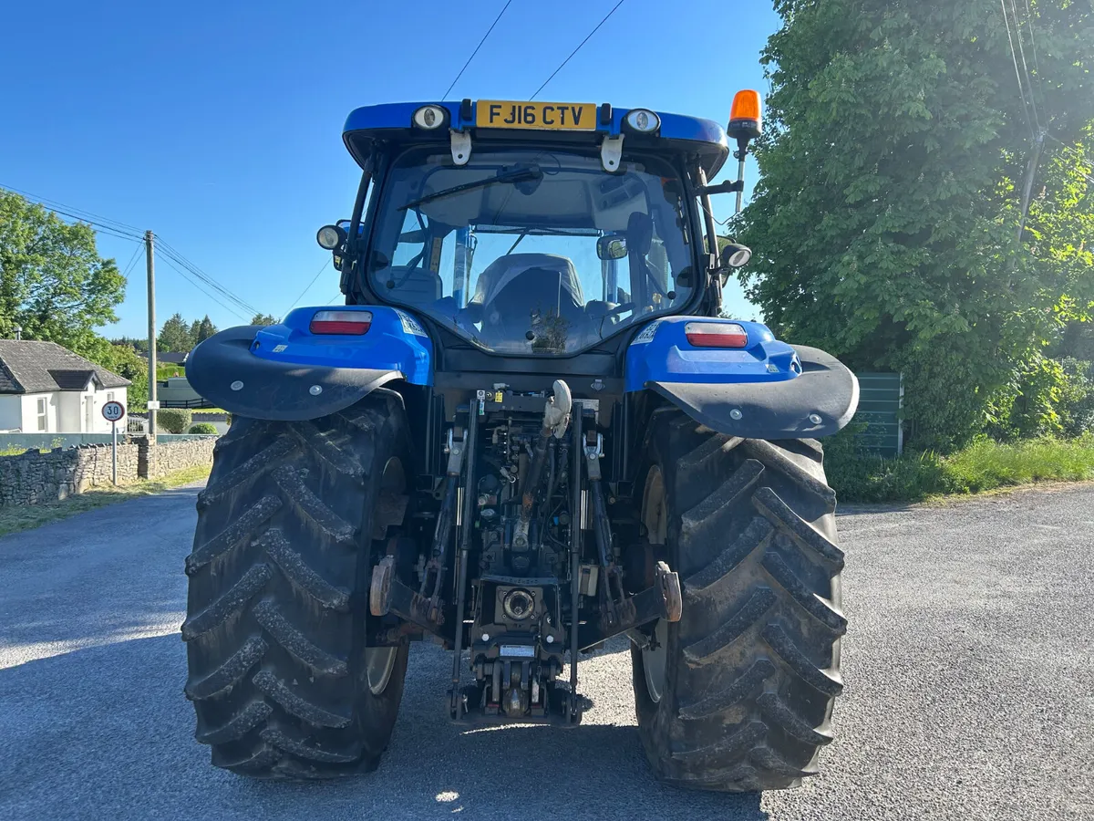 2016 New Holland T6.140 with Loader - Image 2