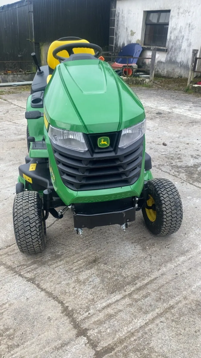John Deere x350R - Image 2