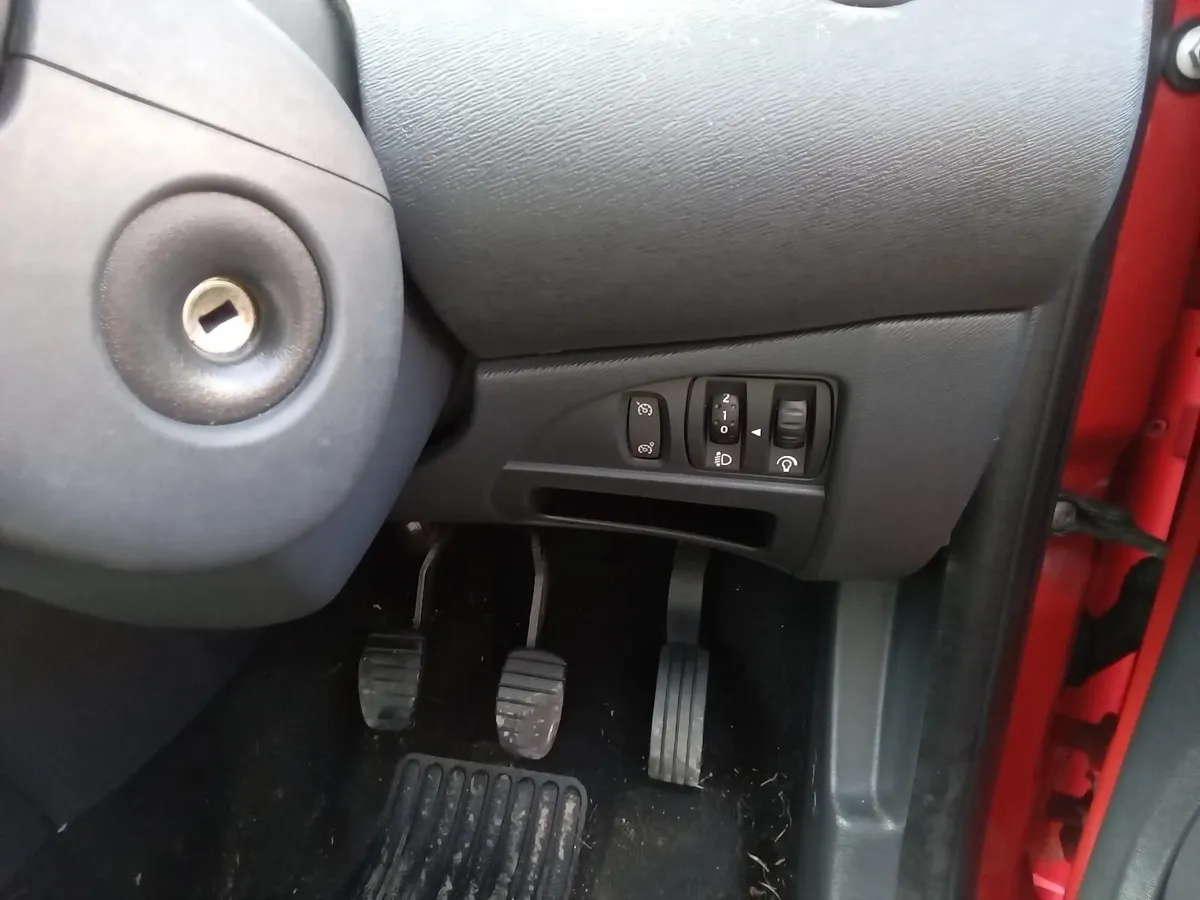 2013 RENAULT TWINGO FOR SALE £1,500 ONO - Image 2