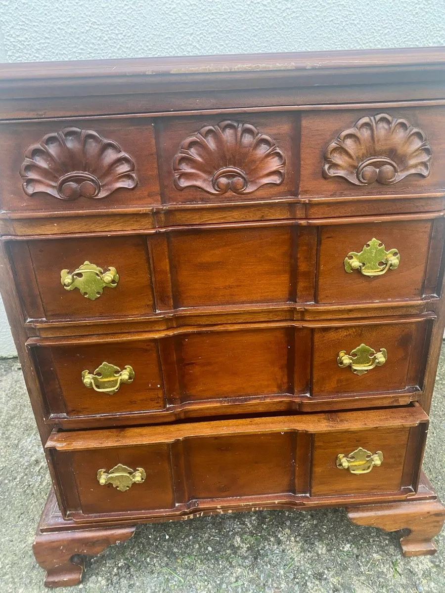 Solid mahogany chest of drawers - Image 3