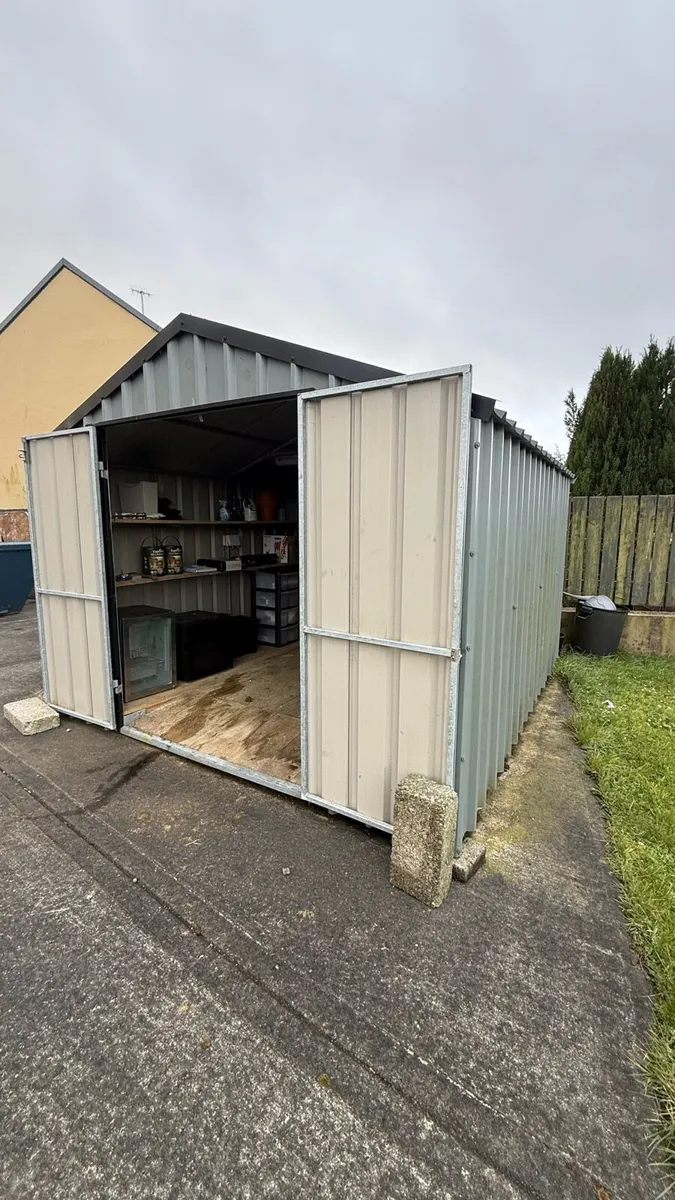 Shed 12 x 10 ft - Image 1