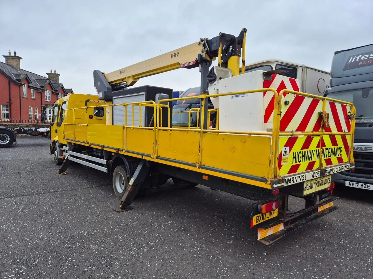 Renault double cab 24m Hoist - Image 3