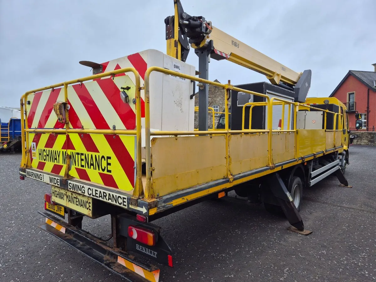 Renault double cab 24m Hoist - Image 4