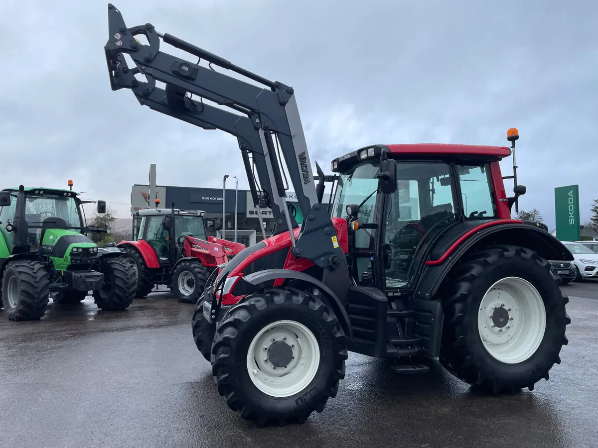 2018 Valtra N103 Hitech - Image 2