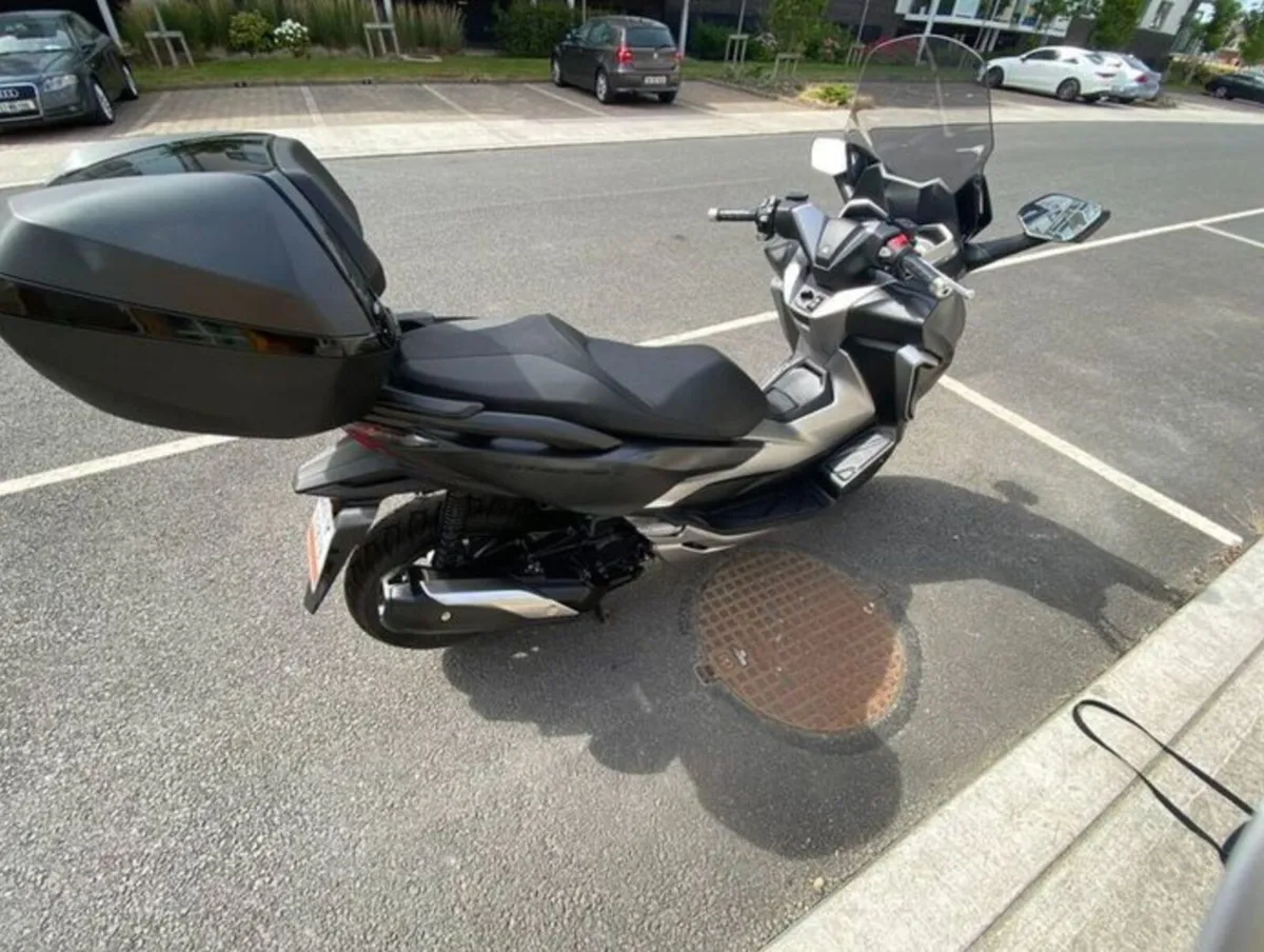 2020 HONDA FORZA 300 - Image 4