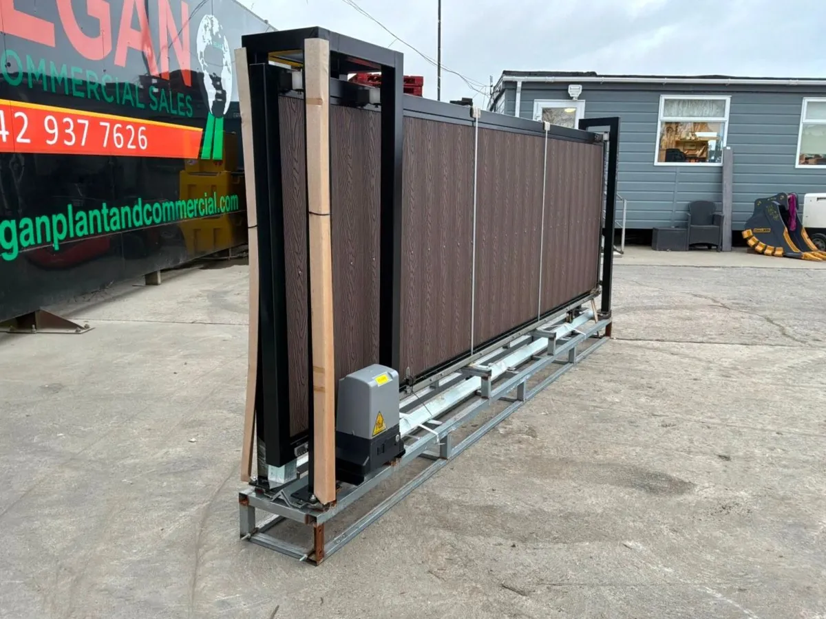 13ft REMOTE CONTROL SLIDING GATE.1377p. - Image 4