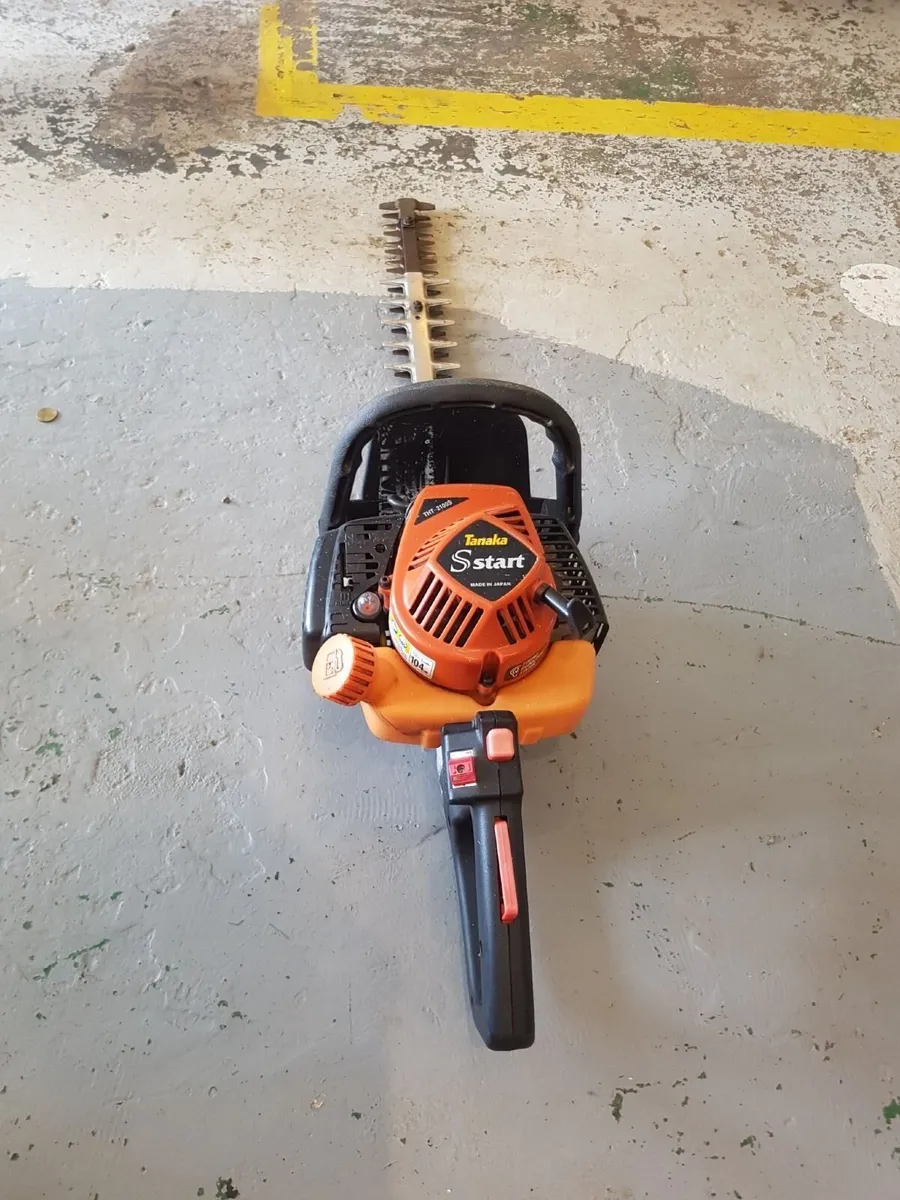 TANAKA PETROL HEDGETRIMMER - FOR SALE - Image 1