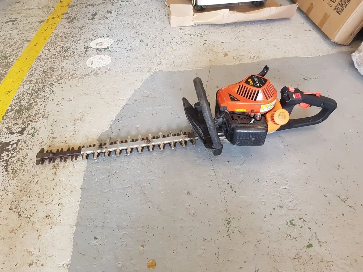 TANAKA PETROL HEDGETRIMMER - FOR SALE - Image 2