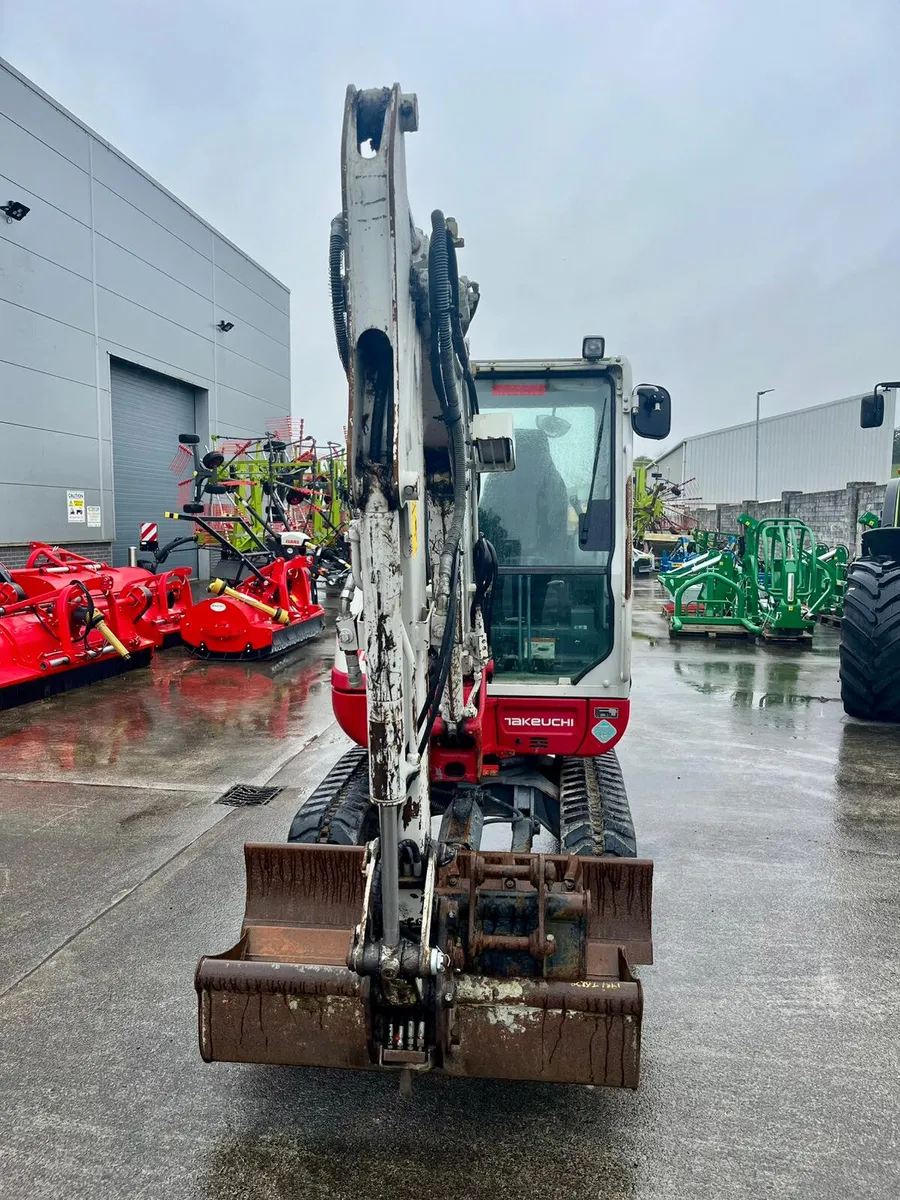 TAKEUCHI TB230 - Image 2