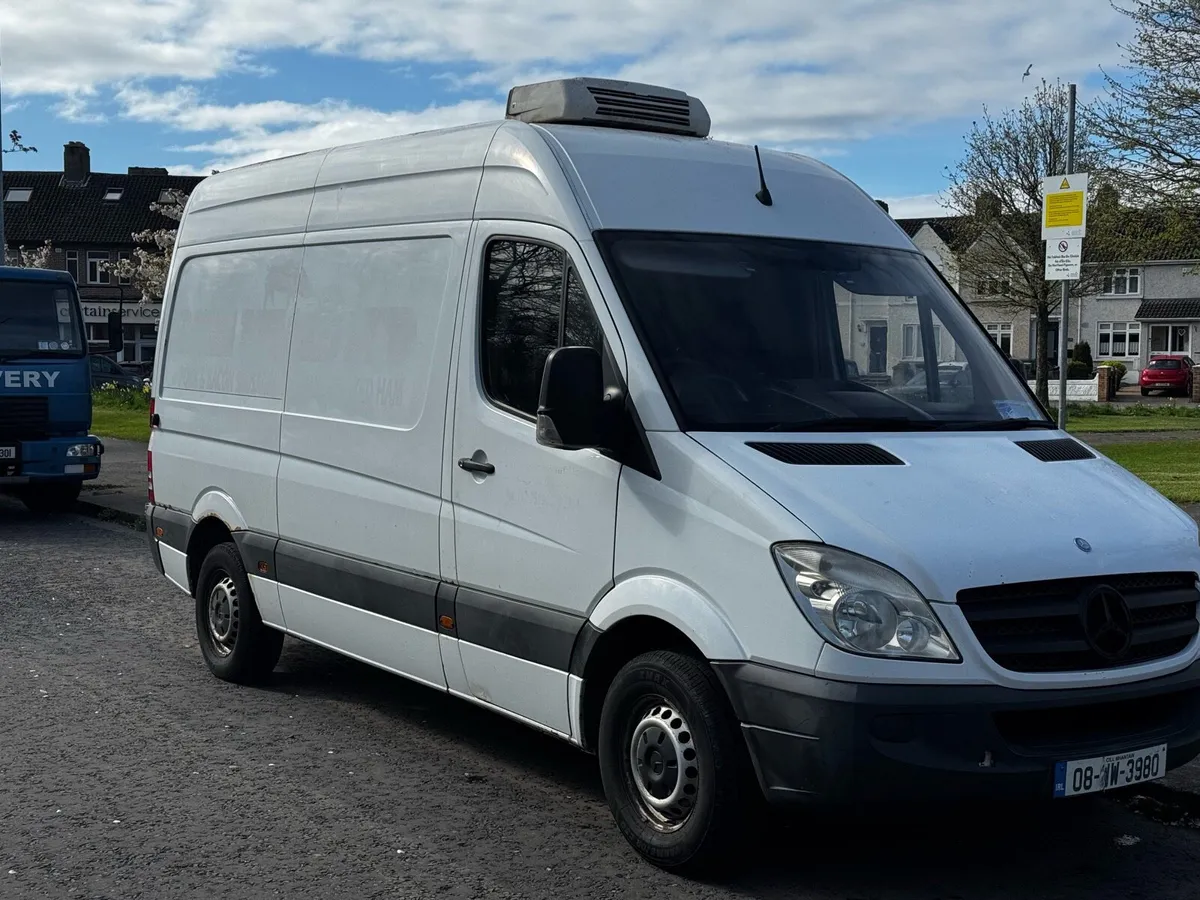 Mercedes sprinter fridge van - Image 1