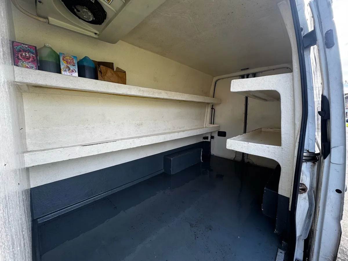 Mercedes sprinter fridge van - Image 4