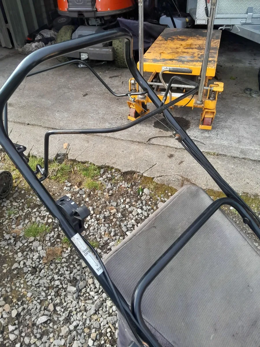 Self drive Lawnmower - Image 2