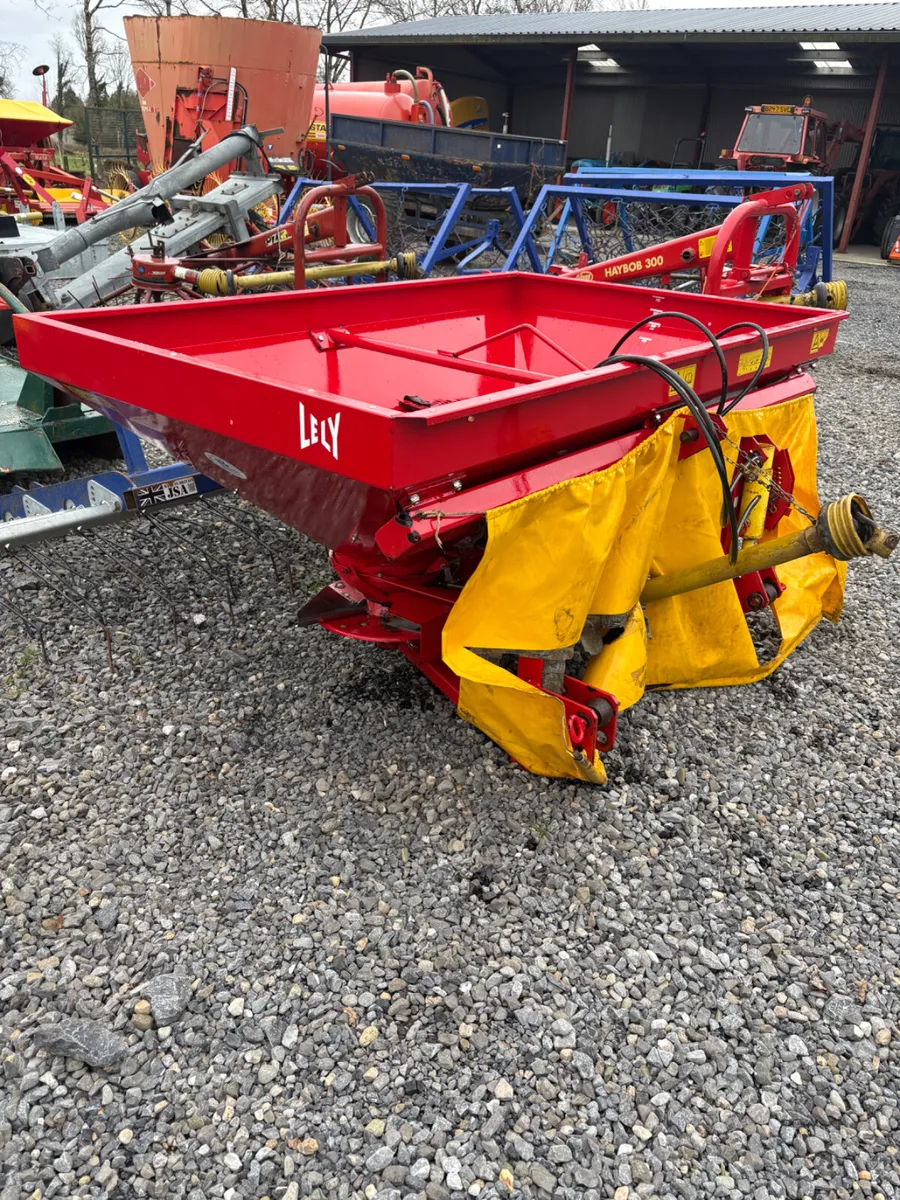 Lely Centreliner Fertiliser Spreader - Image 4